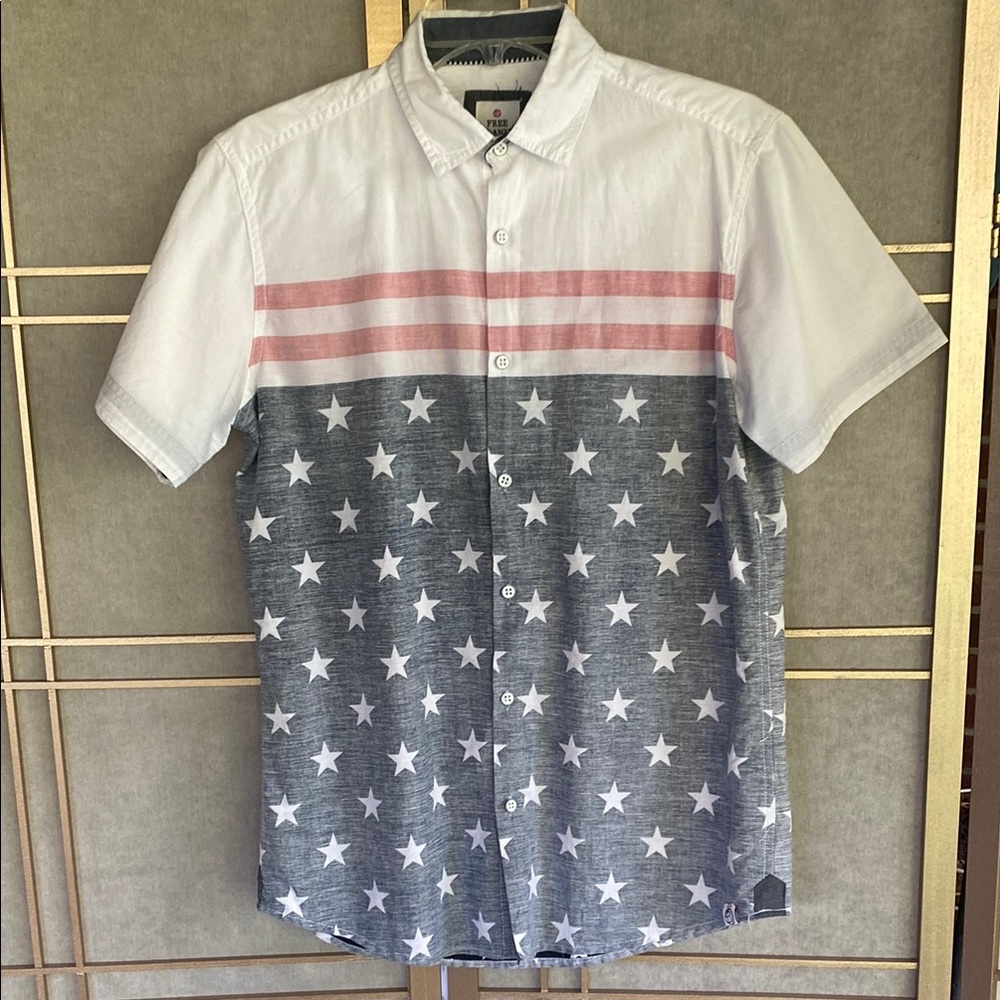 Free Planet, patriotic button front shirt, men's size small